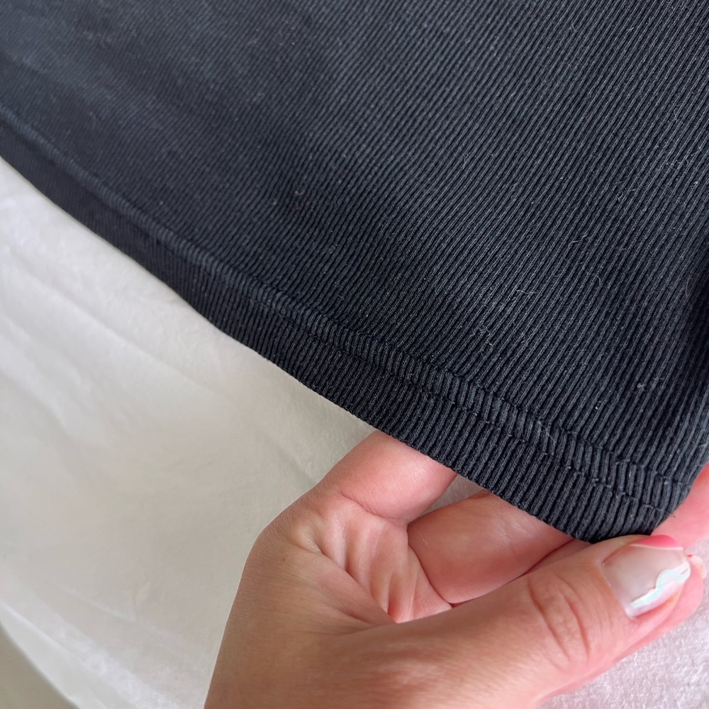 Crop top. Black color. Size S. Brand Divided (H&M) - Picture 10 of 17
